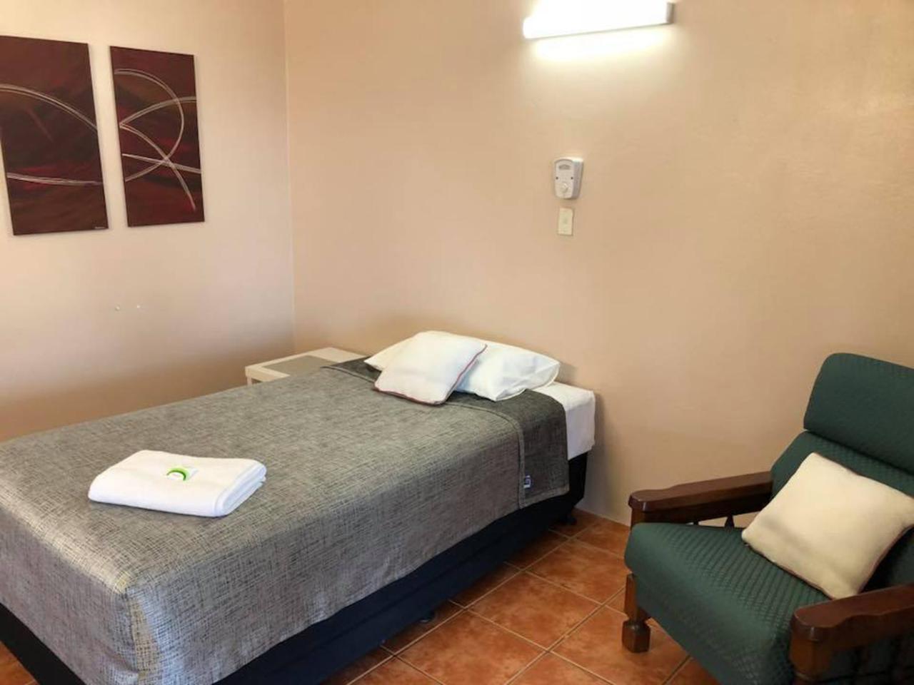 Childers Budget Accommodation Экстерьер фото